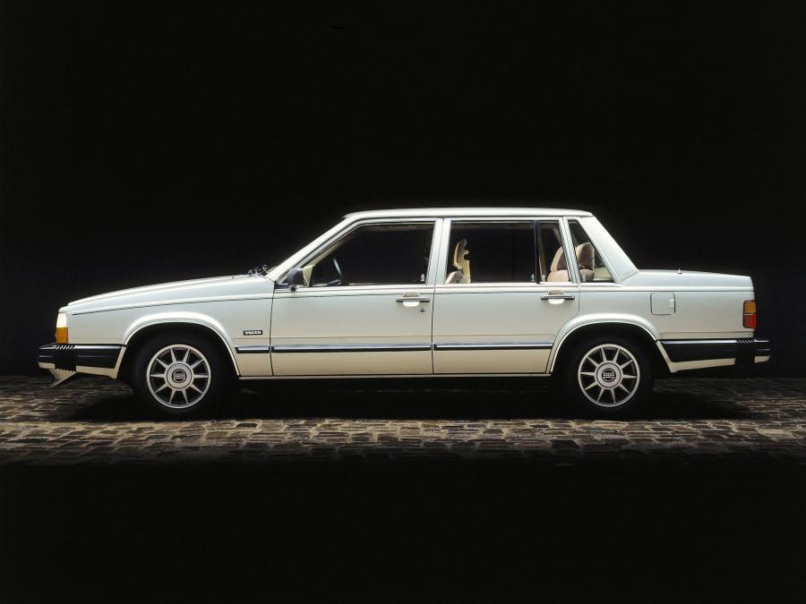  Volvo 760 GLE 1982 года  (фото 7 из 9)